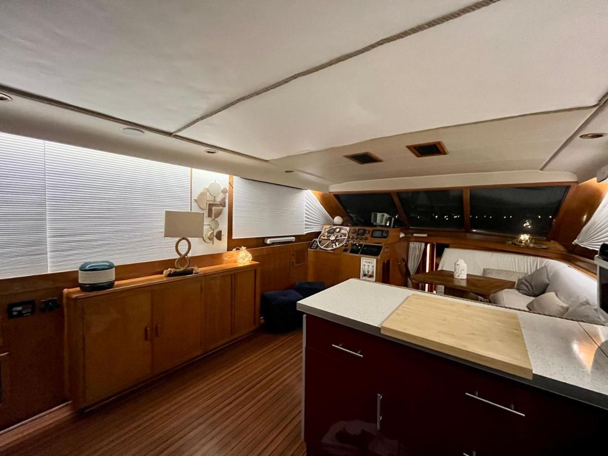 Navi Yacht A Sete, 2 A 8 Couchages, Privatif * Sète