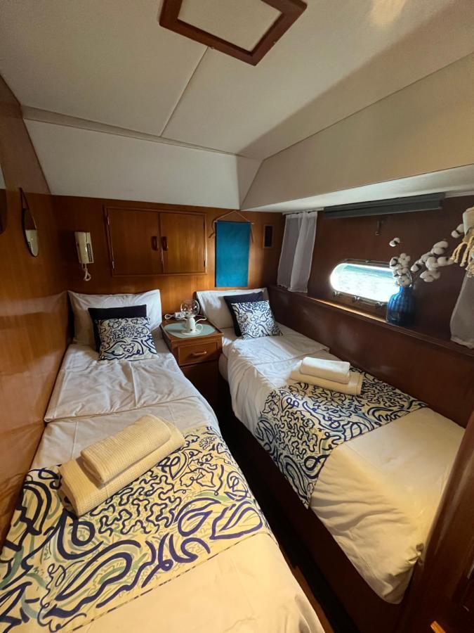 Botel Navi Yacht A Sete, 2 A 8 Couchages, Privatif *