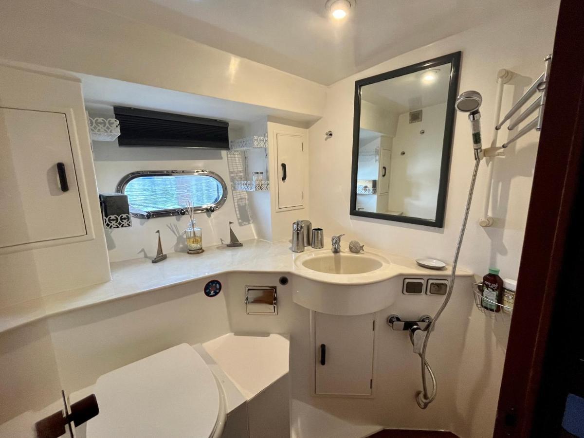 Navi Yacht A Sete, 2 A 8 Couchages, Privatif Botel Sète