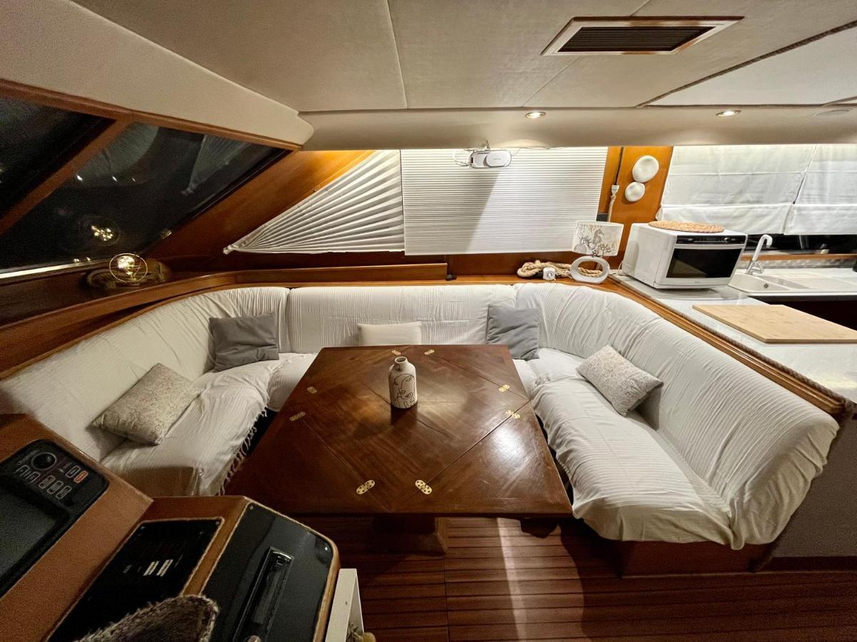Navi Yacht A Sete, 2 A 8 Couchages, Privatif Botel Sète