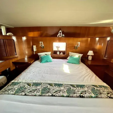 Navi Yacht A Sete, 2 A 8 Couchages, Privatif Hotel Exterior photo