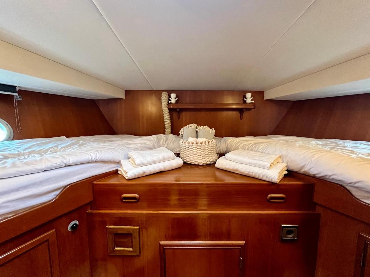 Botel Navi Yacht A Sete, 2 A 8 Couchages, Privatif
