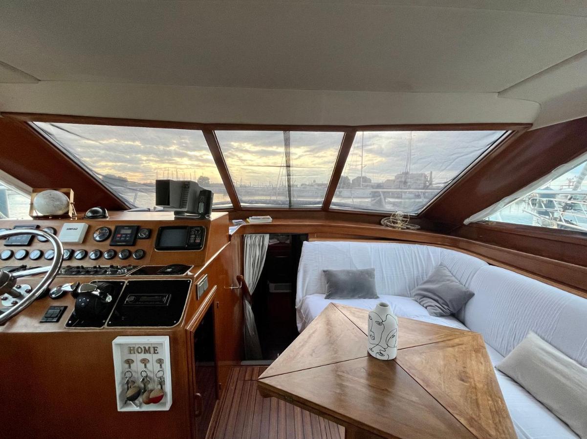 Navi Yacht A Sete, 2 A 8 Couchages, Privatif * Sète