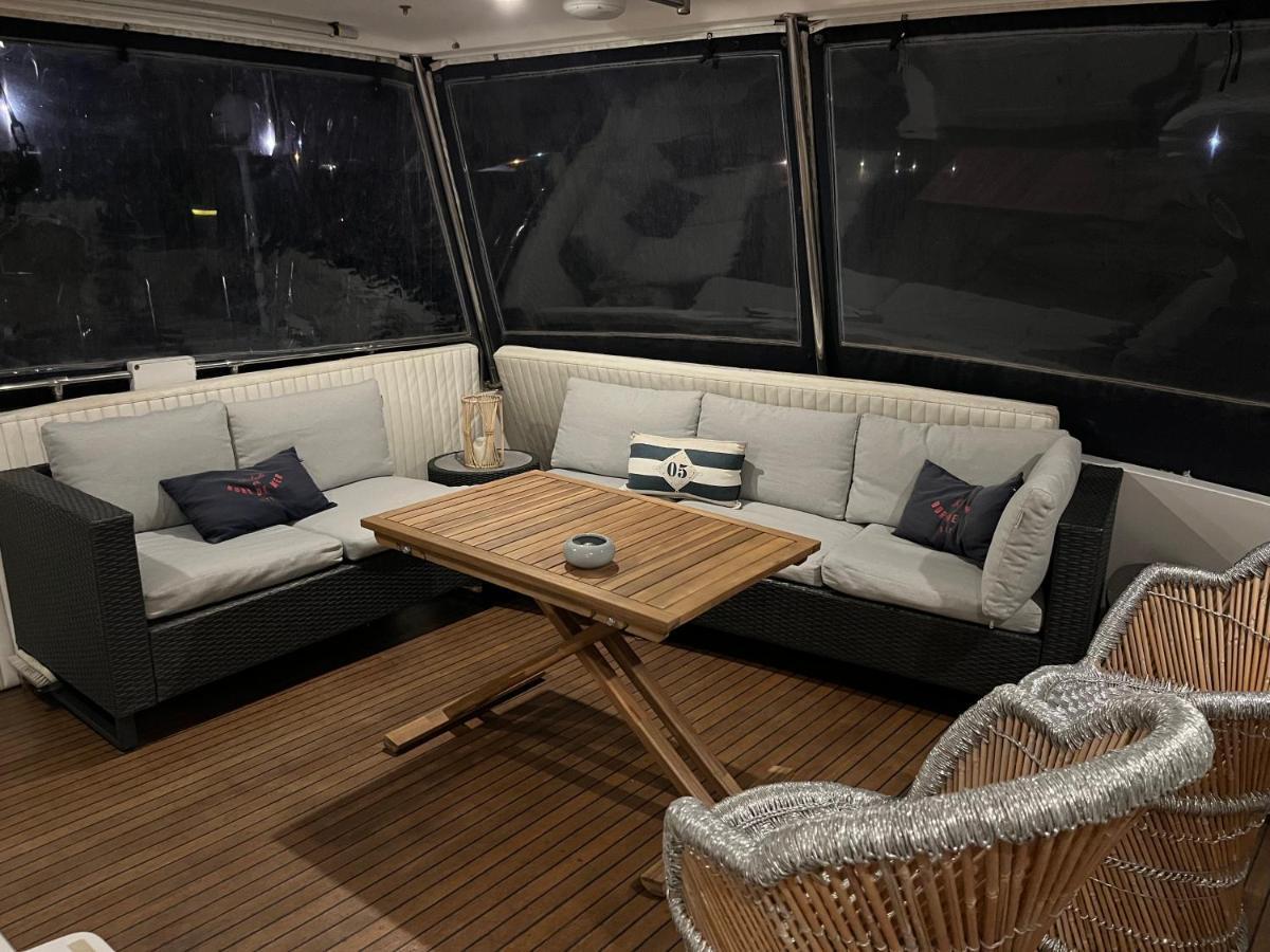 Botel Navi Yacht A Sete, 2 A 8 Couchages, Privatif *