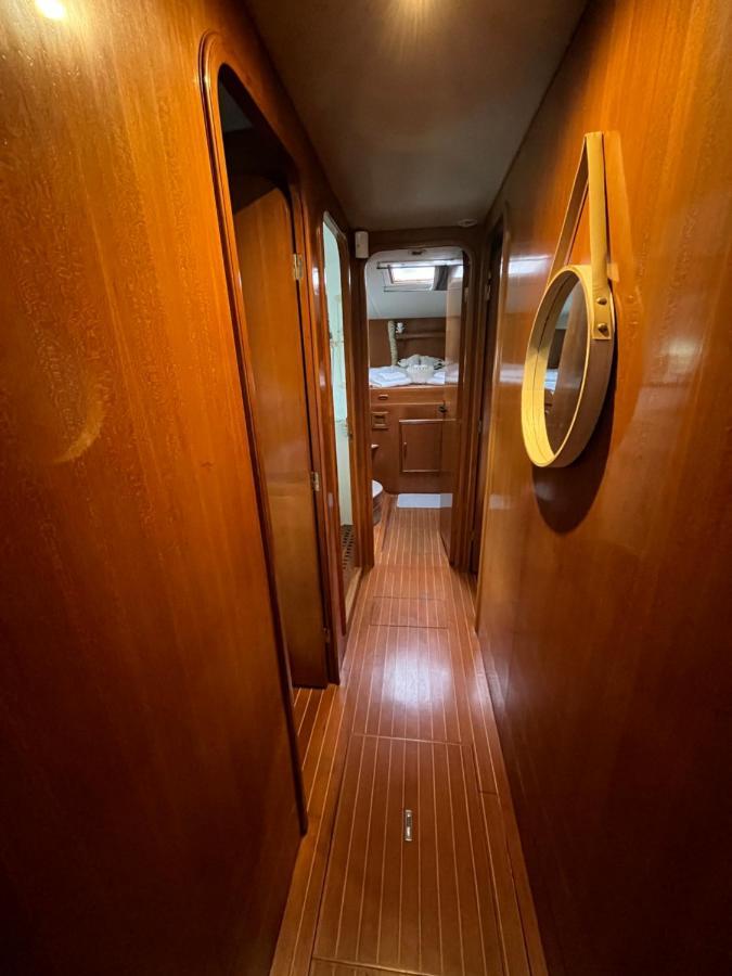 Botel Navi Yacht A Sete, 2 A 8 Couchages, Privatif *