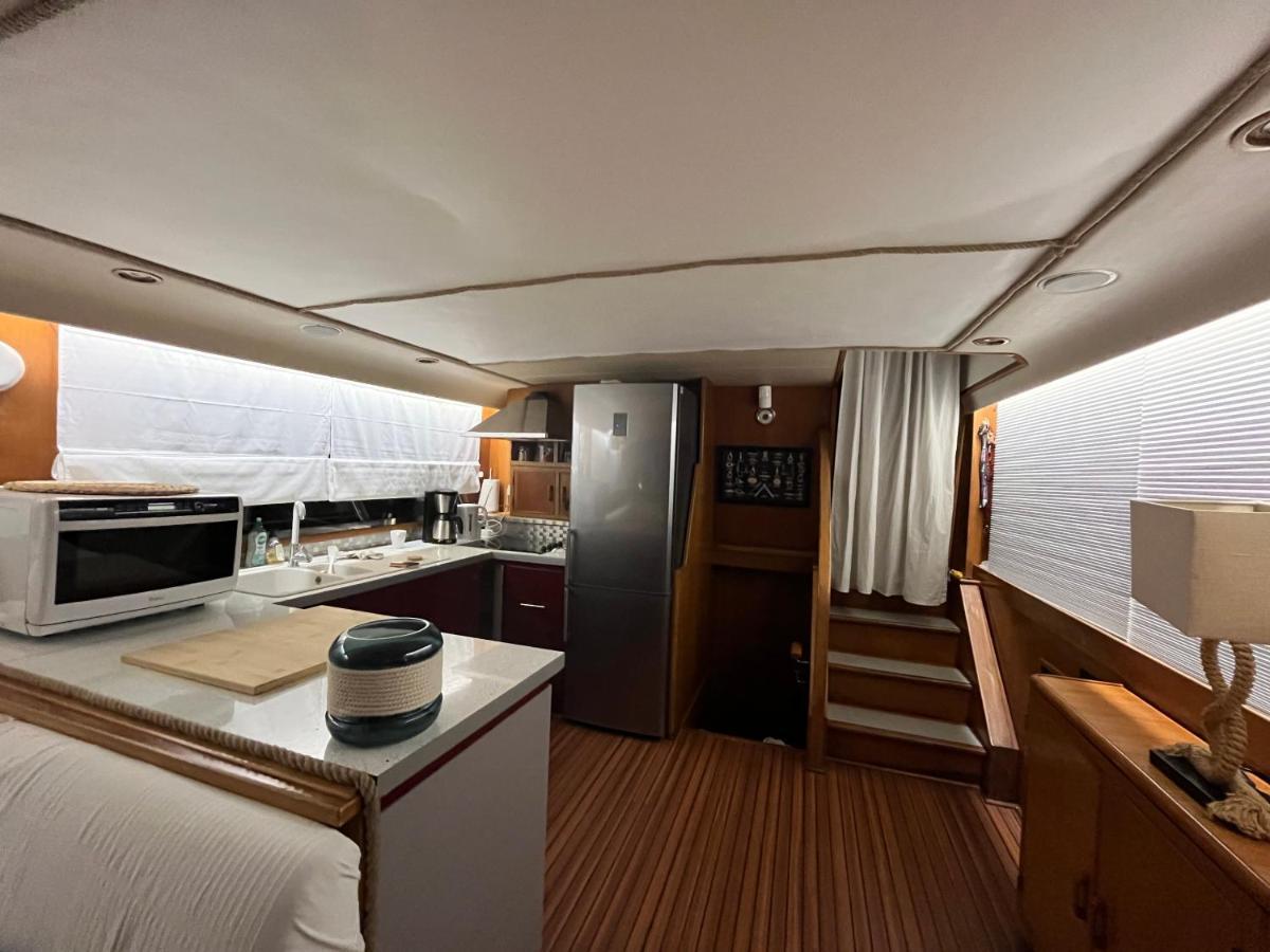 Botel Navi Yacht A Sete, 2 A 8 Couchages, Privatif